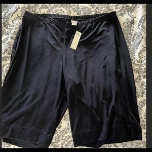 Chicos size 3/xl  travelers shorts